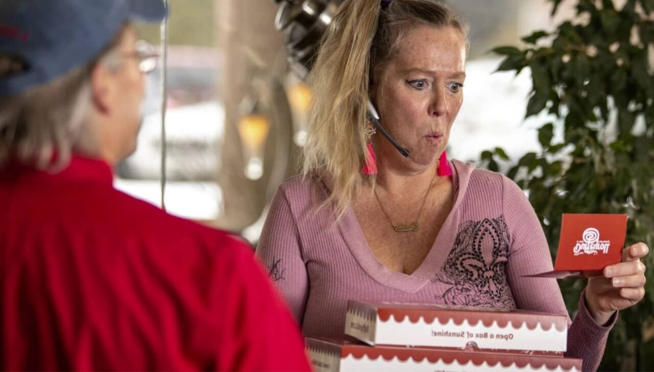 Gifting Cinnamon Rolls